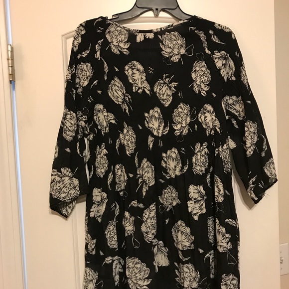 Top - Picture 2 of 4